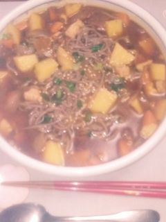 カレー蕎麦!肉じゃがをリメイク-レシピのメイン写真