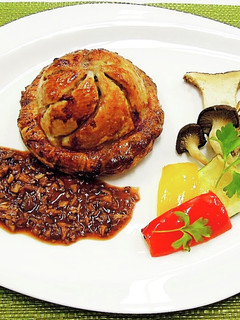 7種のきのこパイ包み焼ききのこソース添え-レシピのメイン写真