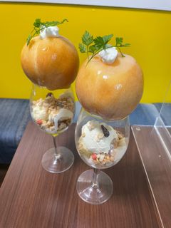 丸ごと桃のパフェ-レシピのメイン写真