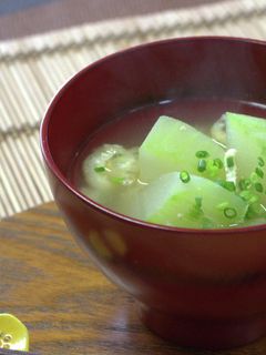 今日の味噌汁★冬瓜のお味噌汁【動画】-レシピのメイン写真