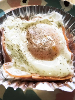 洗い物なし 忙しいママに 簡単ハムエッグ-レシピのメイン写真