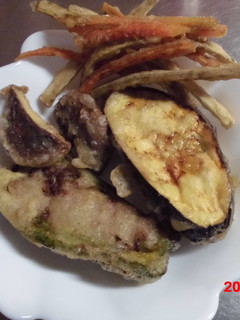 ピーマンとナスの肉づめと野菜の天ぷら-レシピのメイン写真