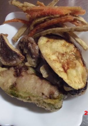 ピーマンとナスの肉づめと野菜の天ぷら-レシピのメイン写真
