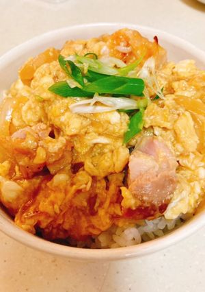 夏休みランチにも♪ふわとろ香ばしい親子丼-レシピのメイン写真