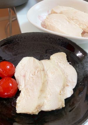 漬けて茹でるだけ!自家製サラダチキン!-レシピのメイン写真