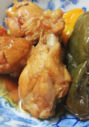 丸ごとピーマンと手羽元のクタクタ煮-レシピのメイン写真
