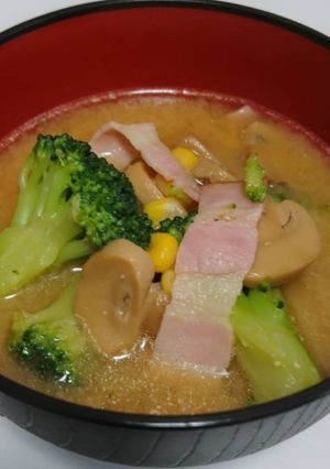 簡単！ブロッコリーベーコンのバター味噌汁-レシピのメイン写真