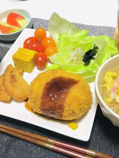 子供が喜ぶ晩ご飯メニュー・コロッケご飯-レシピのメイン写真