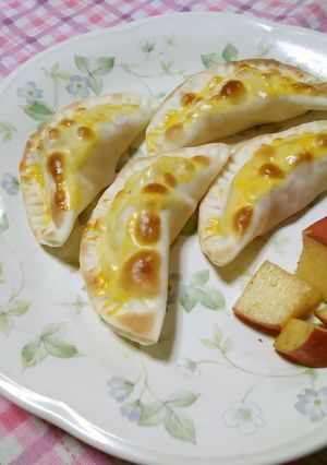 ~餃子の皮でアップルパイ♥~-レシピのメイン写真