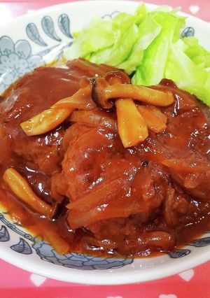 ナツメグ不要＊定番の煮込みハンバーグ♪-レシピのメイン写真