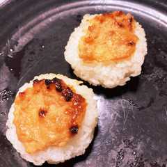 รูปของ ネギ味噌焼きおにぎり