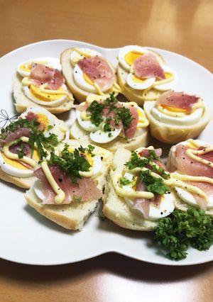 ディナーロールでオープンサンド-レシピのメイン写真