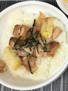 【保育園給食】焼き鳥丼-レシピのメイン写真