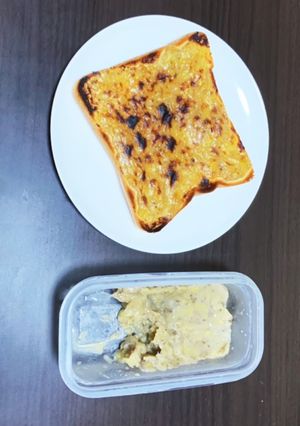 見た目は最悪？でも美味しいバナナトースト-レシピのメイン写真