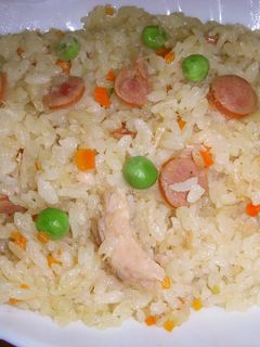 炊飯器でウインナーとツナ缶のピラフ-レシピのメイン写真