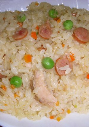 炊飯器でウインナーとツナ缶のピラフ-レシピのメイン写真