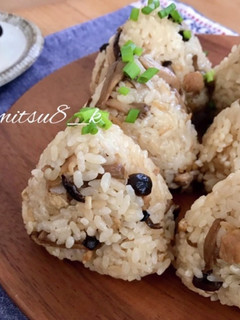 ひと手間で絶品!きのこと鶏の炊き込みご飯-レシピのメイン写真