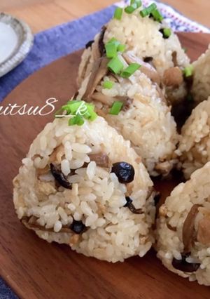 ひと手間で絶品!きのこと鶏の炊き込みご飯-レシピのメイン写真