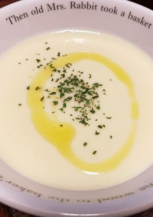 コンソメなし！じゃがいもと玉ねぎのスープ-レシピのメイン写真