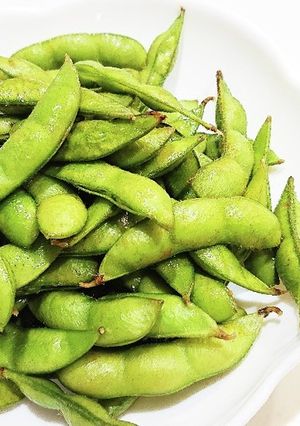 フライパンで簡単に！蒸し焼き枝豆♪-レシピのメイン写真