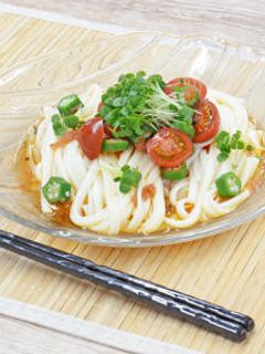 青じそスプラウトと梅の冷やしうどん-レシピのメイン写真