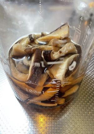 冷蔵庫で常備　椎茸だし-レシピのメイン写真