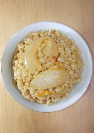 100%押し麦の豆板醤味噌たまねぎ麦飯-レシピのメイン写真