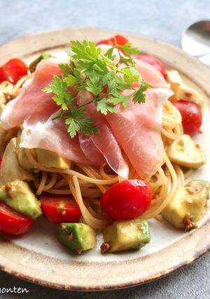 アボカドと生ハムの和風冷製パスタ-レシピのメイン写真
