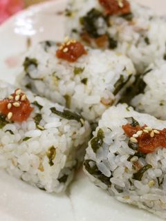 わかめ梅おにぎり-レシピのメイン写真