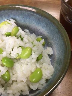 夏は、ポリ袋と冷凍枝豆で簡単”枝豆ご飯”-レシピのメイン写真