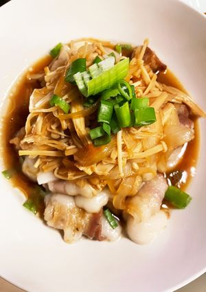 豚バラで白玉巻きました！野菜の甘辛ソース-レシピのメイン写真