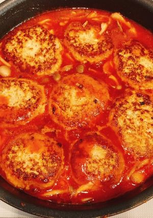 トマトジュースで作る煮込みハンバーグ-レシピのメイン写真