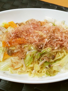 【美人レシピ】かつお風味の海鮮塩焼きそば-レシピのメイン写真