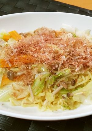 【美人レシピ】かつお風味の海鮮塩焼きそば-レシピのメイン写真