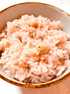 ビワの葉とハスの実の炊き込みご飯-レシピのメイン写真
