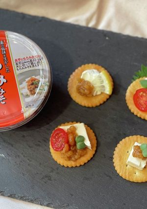 もろみみそとクリームチーズonクラッカー-レシピのメイン写真