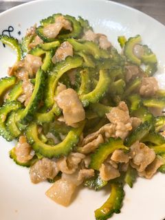 ゴーヤ苦手な人にも豚肉とゴーヤの味噌炒め-レシピのメイン写真
