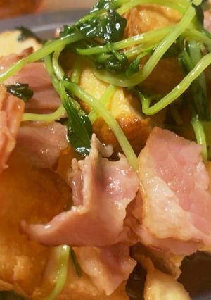 豆苗・ベーコン・絹厚あげのオイスター炒め-レシピのメイン写真