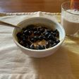 きな粉と黒大豆のオーバーナイトオーツ