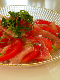 完熟トマトと生ハムの前菜-レシピのメイン写真