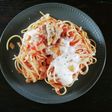 チキンモッツァレラのさっぱりトマトパスタ