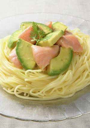 サーモンとアボカドの冷製パスタ-レシピのメイン写真