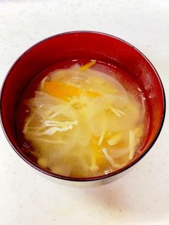 玉ねぎ えのき 人参の味噌汁^^-レシピのメイン写真