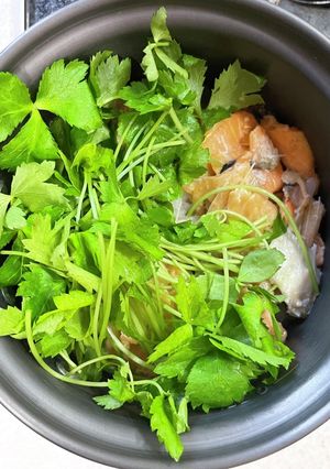 ソロキャンプ用・鮭の中骨飯-レシピのメイン写真