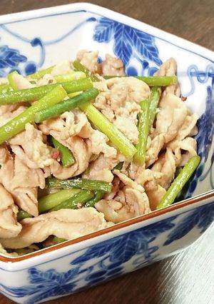 花椒がピリッと夏の 豚ニンニクの芽炒め-レシピのメイン写真