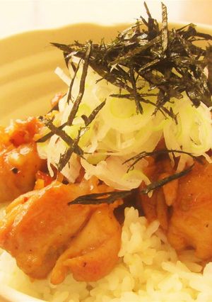 〖 鶏もも肉のねぎガーリック醤油飯 〗-レシピのメイン写真