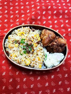 チャーハンと唐揚げ弁当-レシピのメイン写真