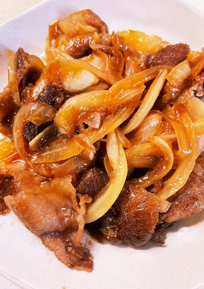 玉ねぎと豚肉の生姜焼き風炒め✩.*˚-レシピのメイン写真