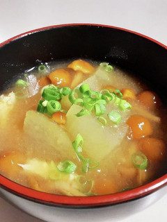 冬瓜となめこと油揚げの味噌汁-レシピのメイン写真