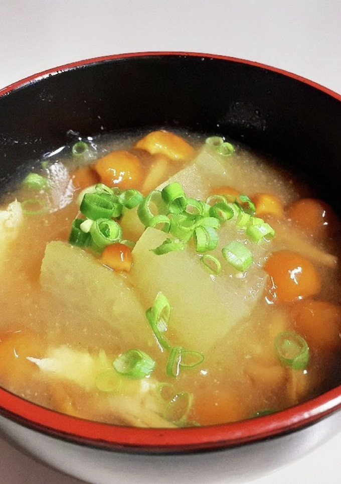 冬瓜となめこと油揚げの味噌汁-レシピのメイン写真
